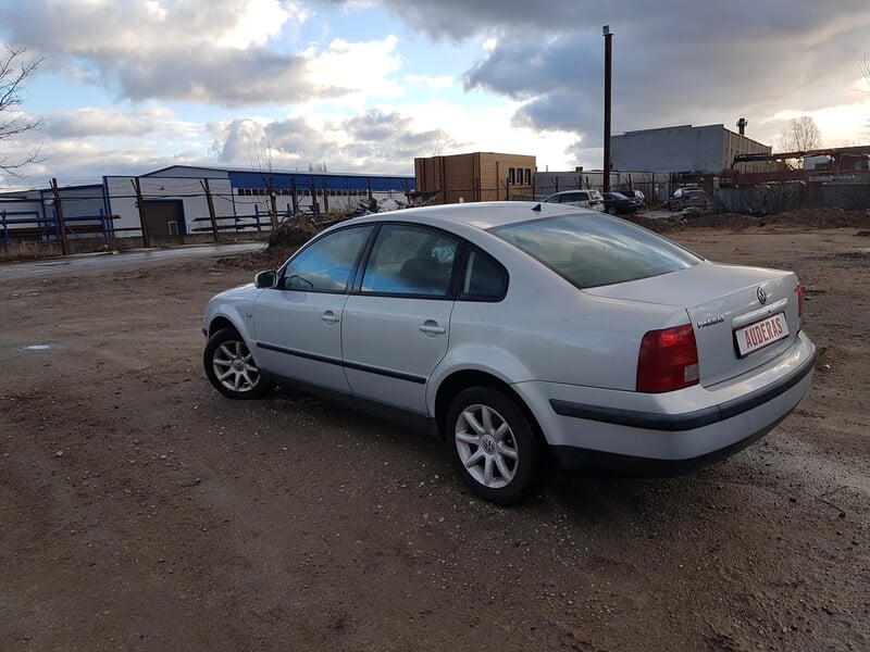 Фотография 4 - Volkswagen Passat B5 1.8 BENZINAS 92 KW 1999 г запчясти