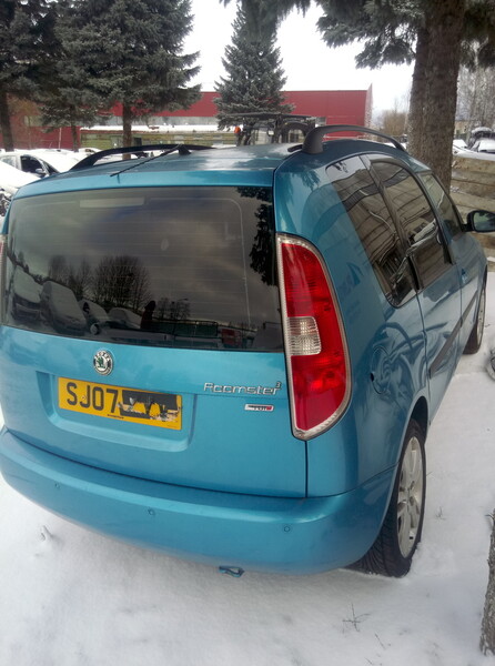 Photo 2 - Skoda Roomster 2007 y parts