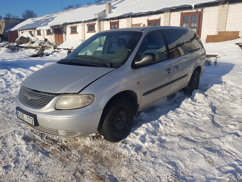 Photo 1 - Chrysler Grand Voyager 2002 y parts