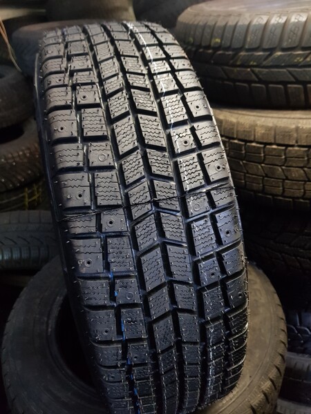 Photo 1 - Reifen R15 universal tyres passanger car
