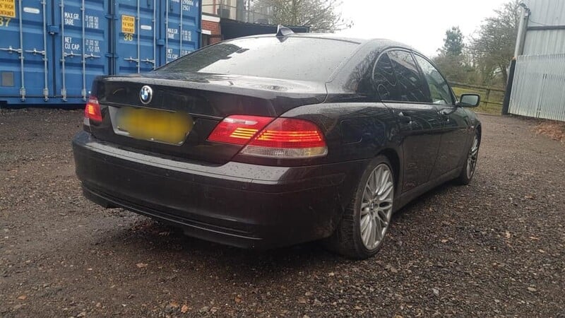 Photo 7 - Bmw 730 E65/66 2006 y parts