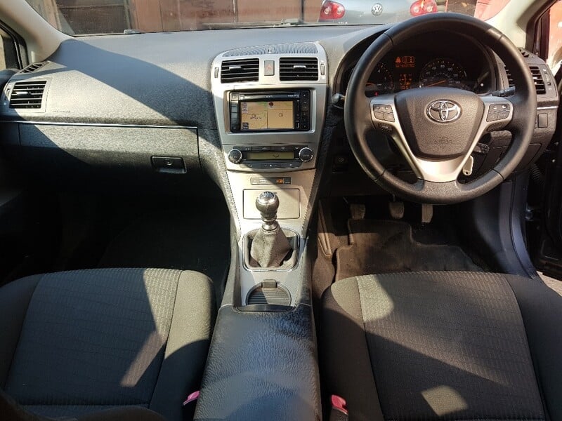 Photo 8 - Toyota Avensis III 2010 y parts