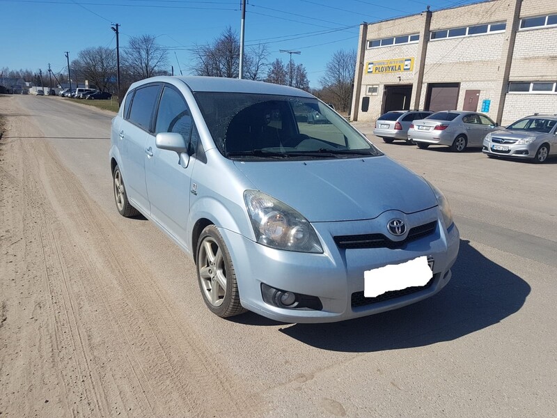 Toyota Corolla Verso D-CAT 2005 г запчясти