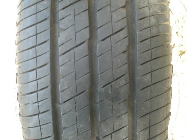 Photo 1 - SU C RAIDE R15C summer tyres minivans