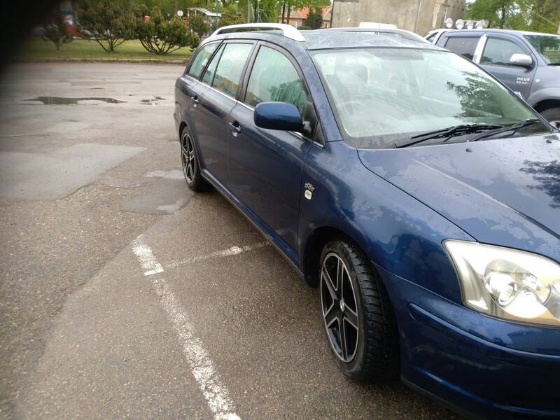 Photo 2 - Toyota Avensis II 2005 y parts