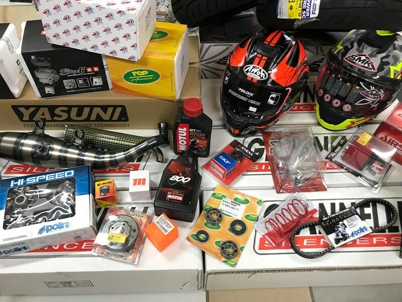 Photo 2 - Scooter / moped Aprilia Rally parts