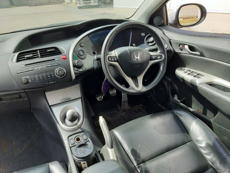 Photo 6 - Honda Civic VIII 2008 y parts