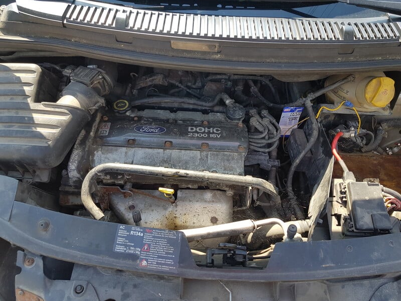 Photo 4 - Ford Galaxy 2002 y parts