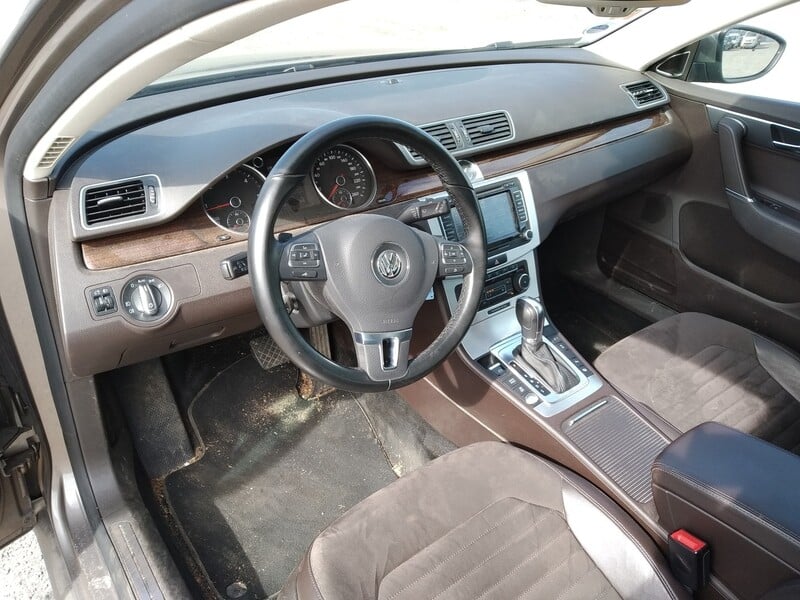 Photo 22 - Volkswagen Passat B7 2012 y parts