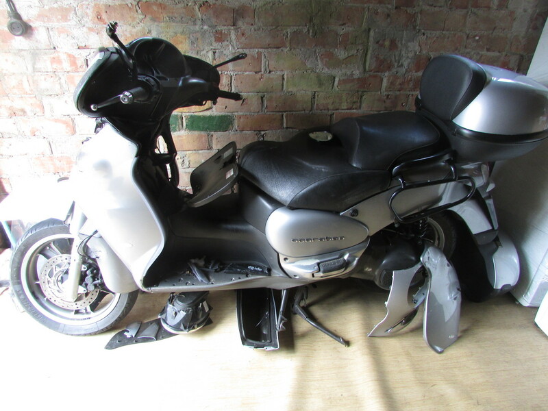 Photo 2 - Scooter / moped Aprilia Scarabeo 2005 y parts