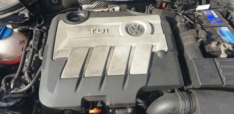 Photo 2 - Volkswagen Passat 2010 y parts