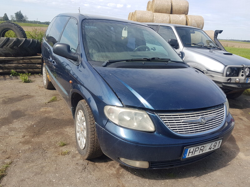 Photo 1 - Chrysler Grand Voyager 2001 y parts