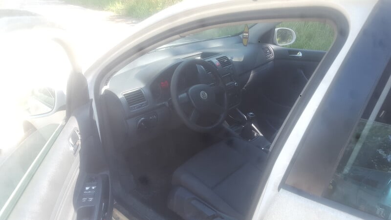 Photo 5 - Volkswagen Golf 2004 y parts