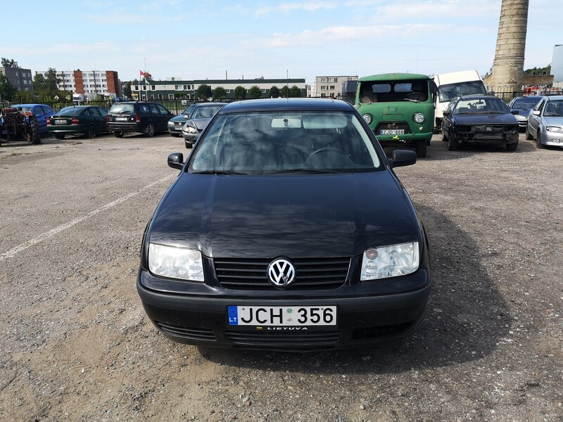 Photo 1 - Volkswagen Bora 2002 y parts