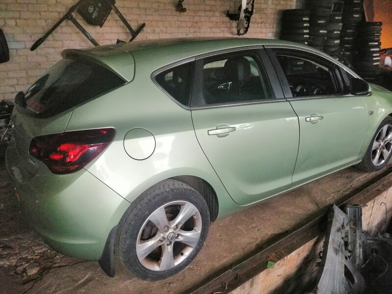 Nuotrauka 4 - Opel Astra 2010 m dalys