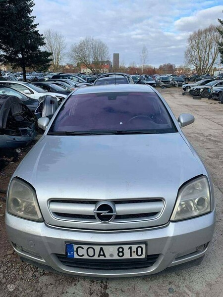 Opel Signum 2003 m dalys
