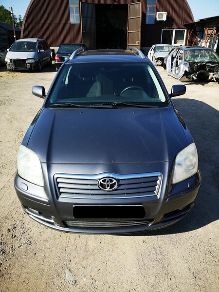 Photo 15 - Toyota Avensis II 2004 y parts