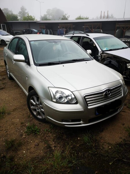 Photo 16 - Toyota Avensis II 2004 y parts