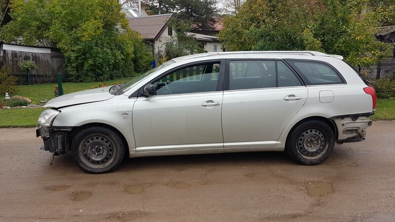Nuotrauka 5 - Toyota Avensis II 2,0 D4D 2005 m dalys