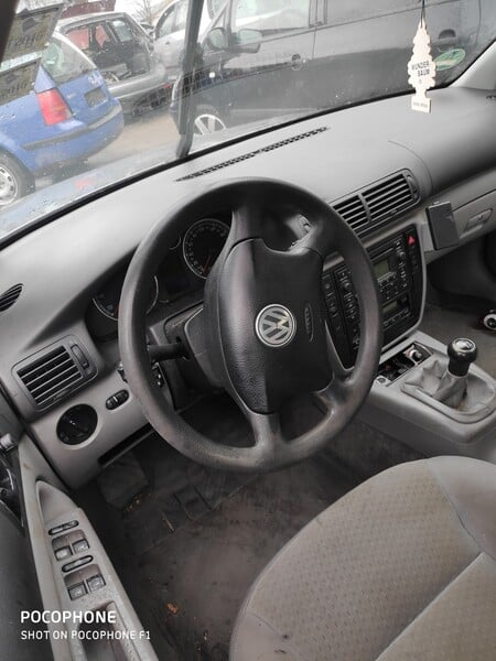 Photo 4 - Volkswagen Passat 2004 y parts