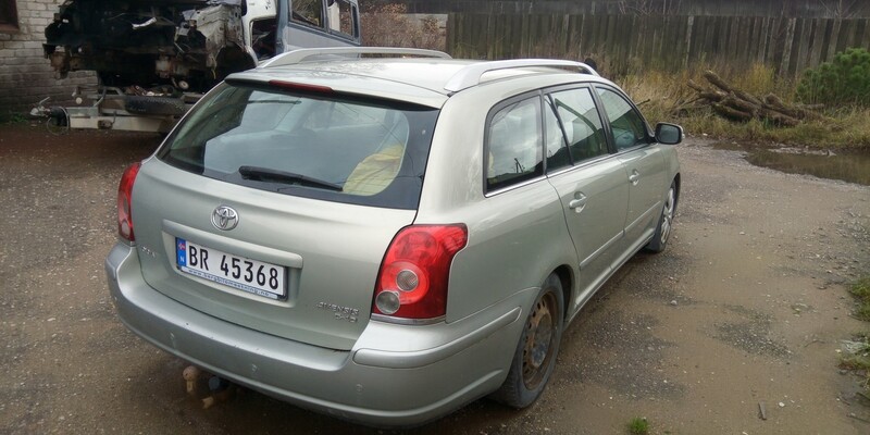 Photo 4 - Toyota Avensis 2007 y parts