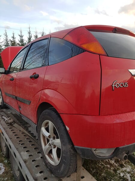 Photo 3 - Ford Focus MK1 2000 y parts