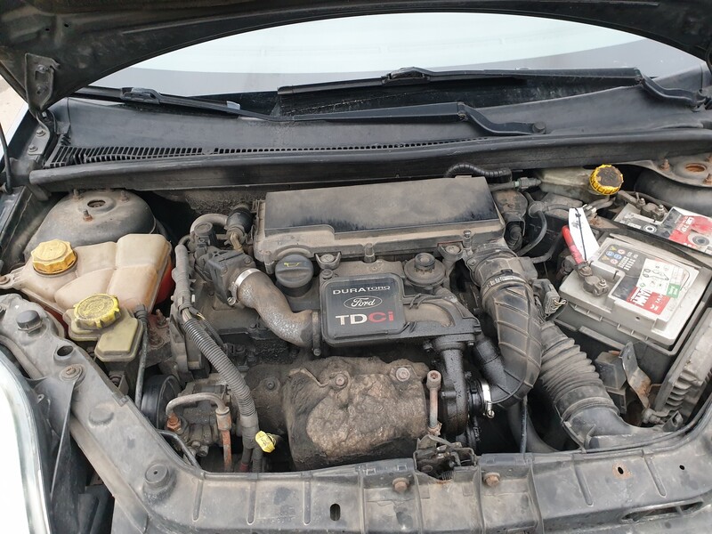 Photo 1 - Ford Fiesta Tdi 2004 y parts