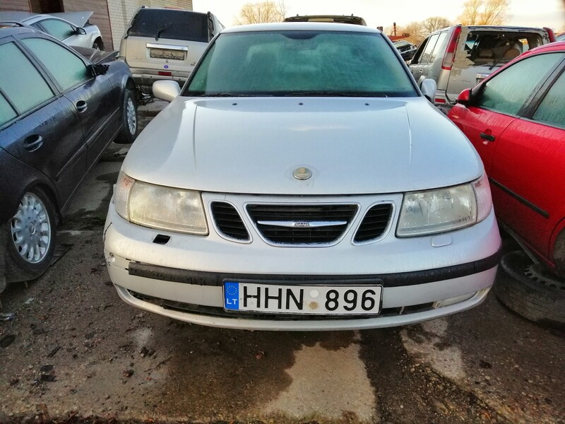 Photo 1 - Saab 9-5 2002 y parts