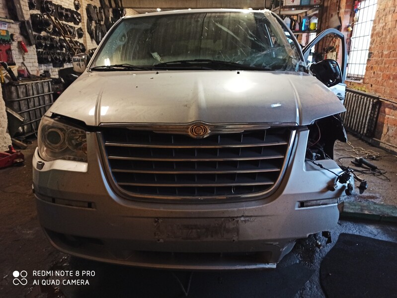 Photo 1 - Chrysler Grand Voyager 2011 y parts