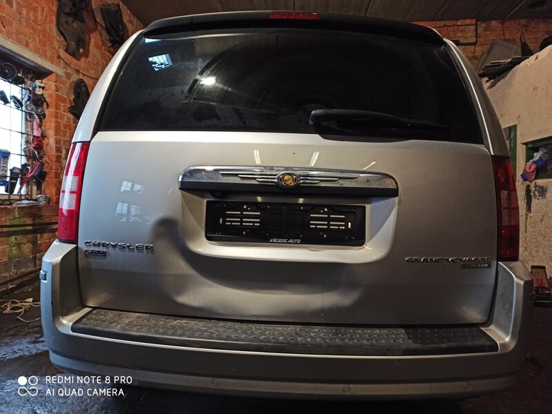 Photo 6 - Chrysler Grand Voyager 2011 y parts
