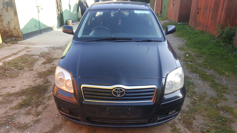 Photo 1 - Toyota Avensis II 2005 y parts
