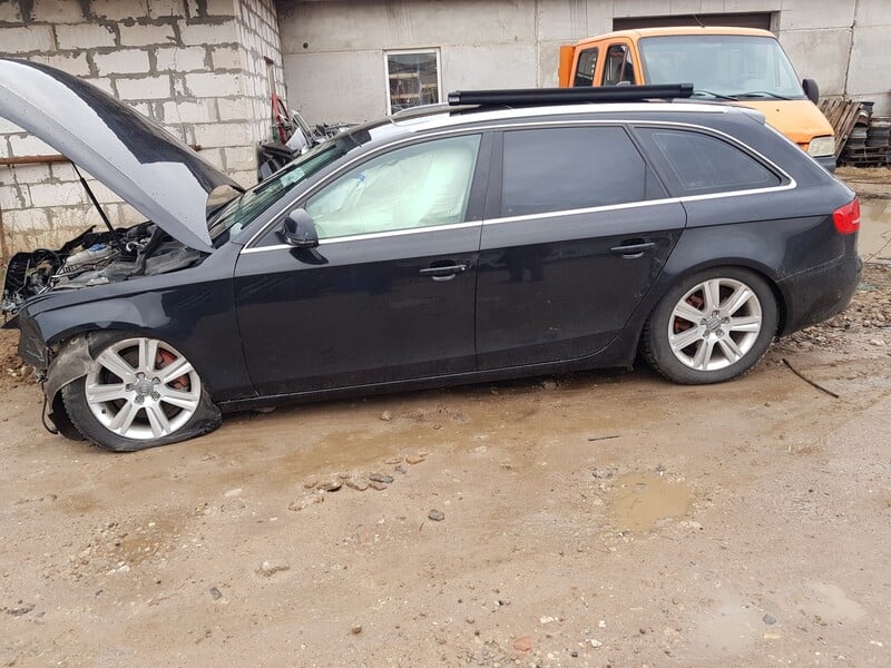 Photo 3 - Audi A4 B8 2009 y parts