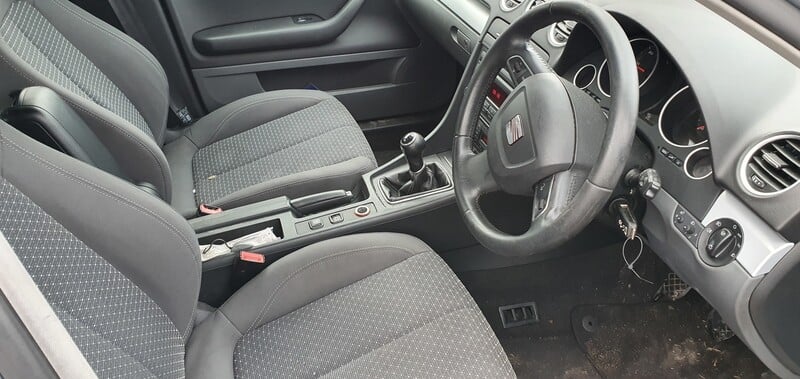 Photo 5 - Seat Exeo CAGA 2010 y parts