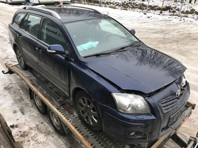 Photo 1 - Toyota Avensis II 2007 y parts