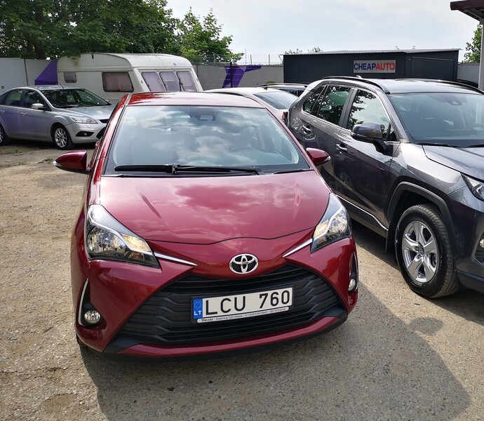 Photo 1 - Toyota Yaris 2019 y rent