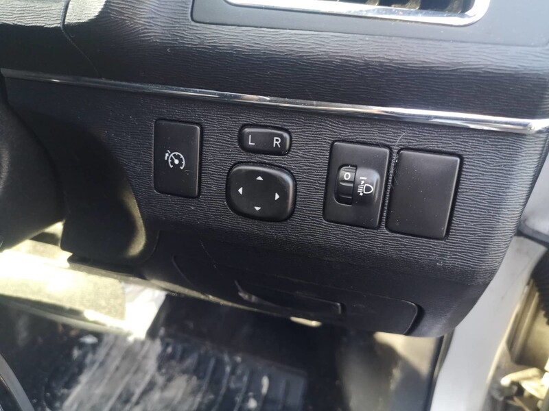 Photo 6 - Toyota Avensis III 1AD-FTV 2013 y parts