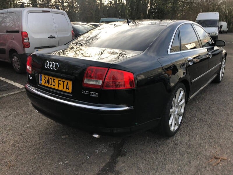 Photo 2 - Audi A8 2006 y parts