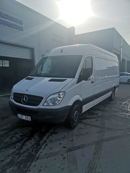 Photo 11 - Mercedes-Benz Sprinter 2012 y Heavy minibus rent