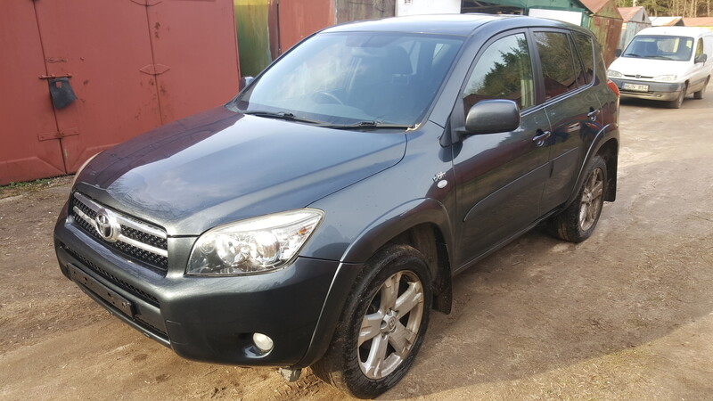 Toyota Rav4 III 2.2D-CAT 1E0 2009 г запчясти