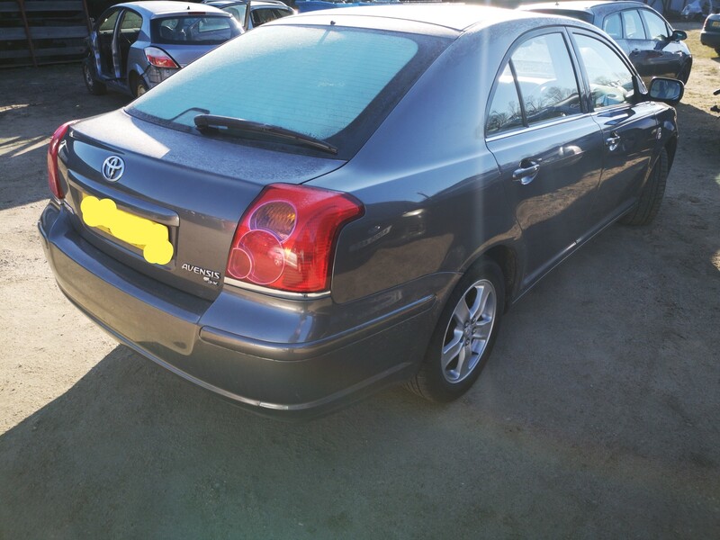 Photo 8 - Toyota Avensis II 2004 y parts
