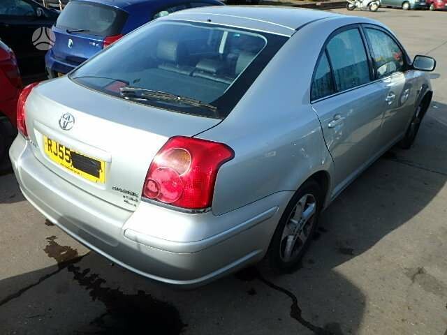 Photo 18 - Toyota Avensis 2008 y parts