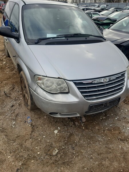 Photo 1 - Chrysler Grand Voyager 2004 y parts