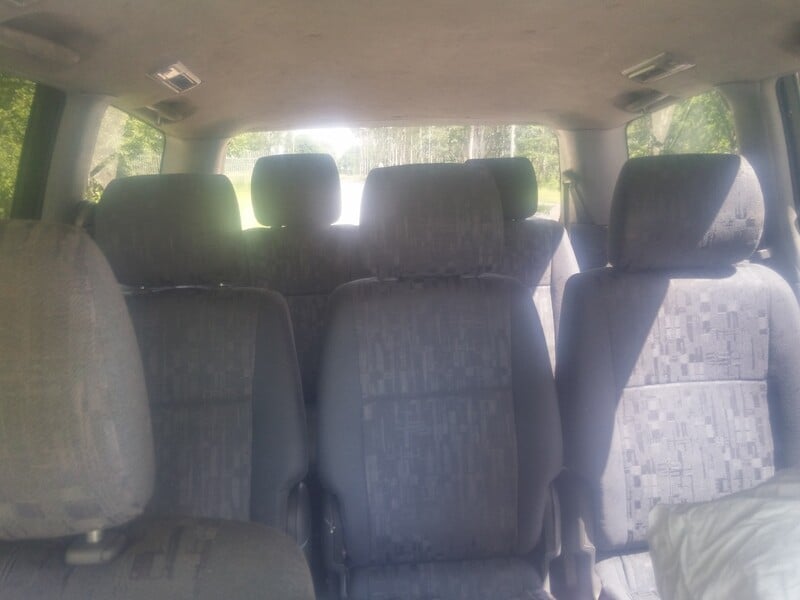 Photo 7 - Toyota Previa 2002 y parts