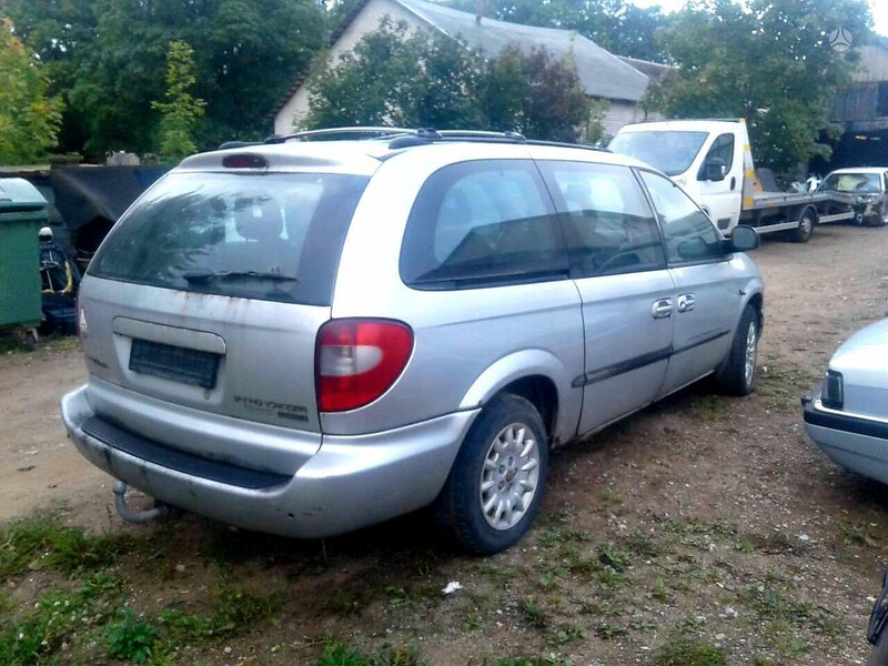 Photo 2 - Chrysler Voyager 2003 y parts