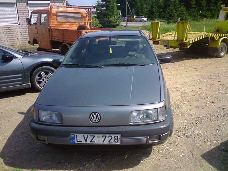 Фотография 2 - Volkswagen Passat 1989 г запчясти