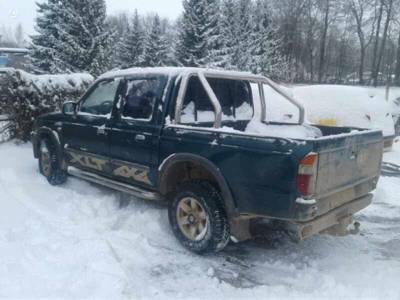 Photo 2 - Ford Ranger 2002 y parts
