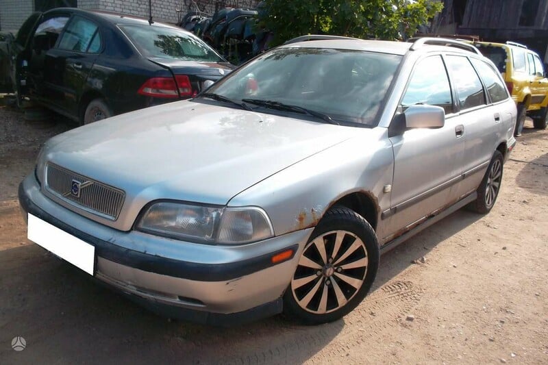 Фотография 3 - Volvo V40 1998 г запчясти