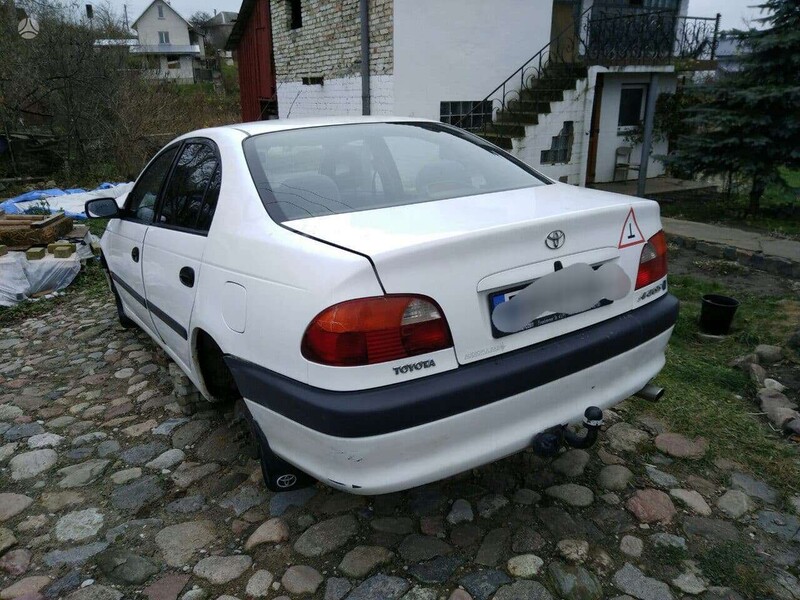 Nuotrauka 2 - Toyota Avensis 2000 m dalys