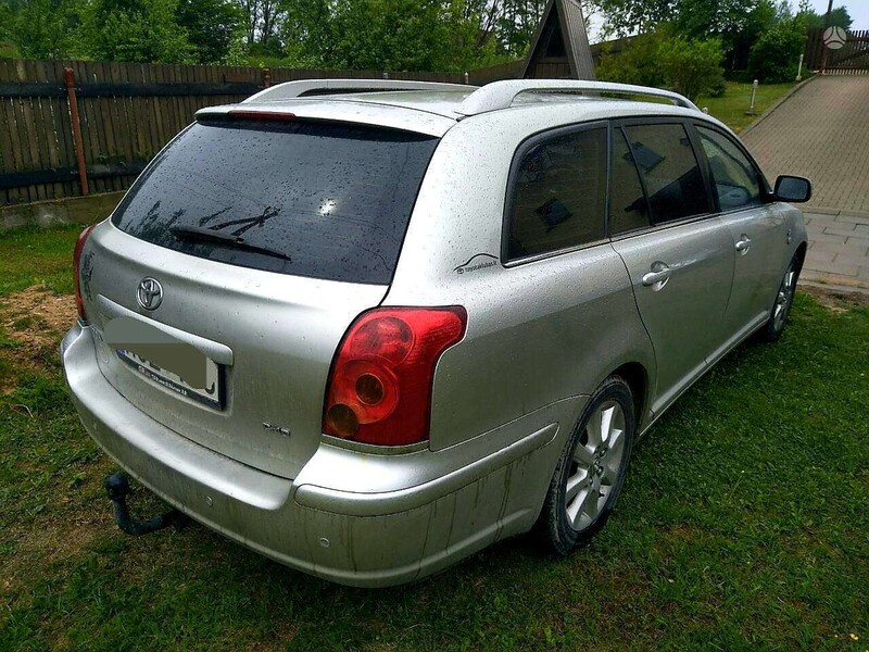 Photo 3 - Toyota Avensis 2006 y parts