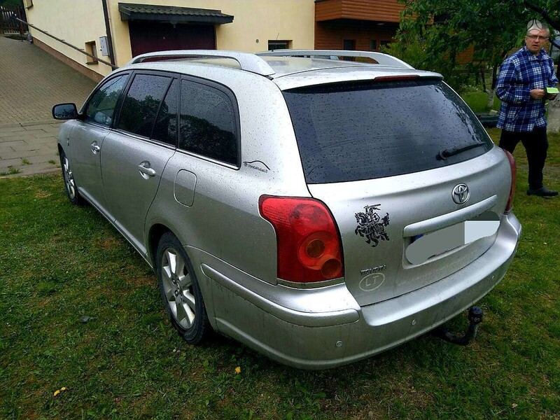 Photo 4 - Toyota Avensis 2006 y parts